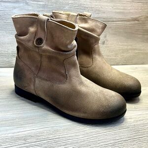 NWT Birkenstock Sarnia low Boot lightly waxed vintage-look suede finish size 36